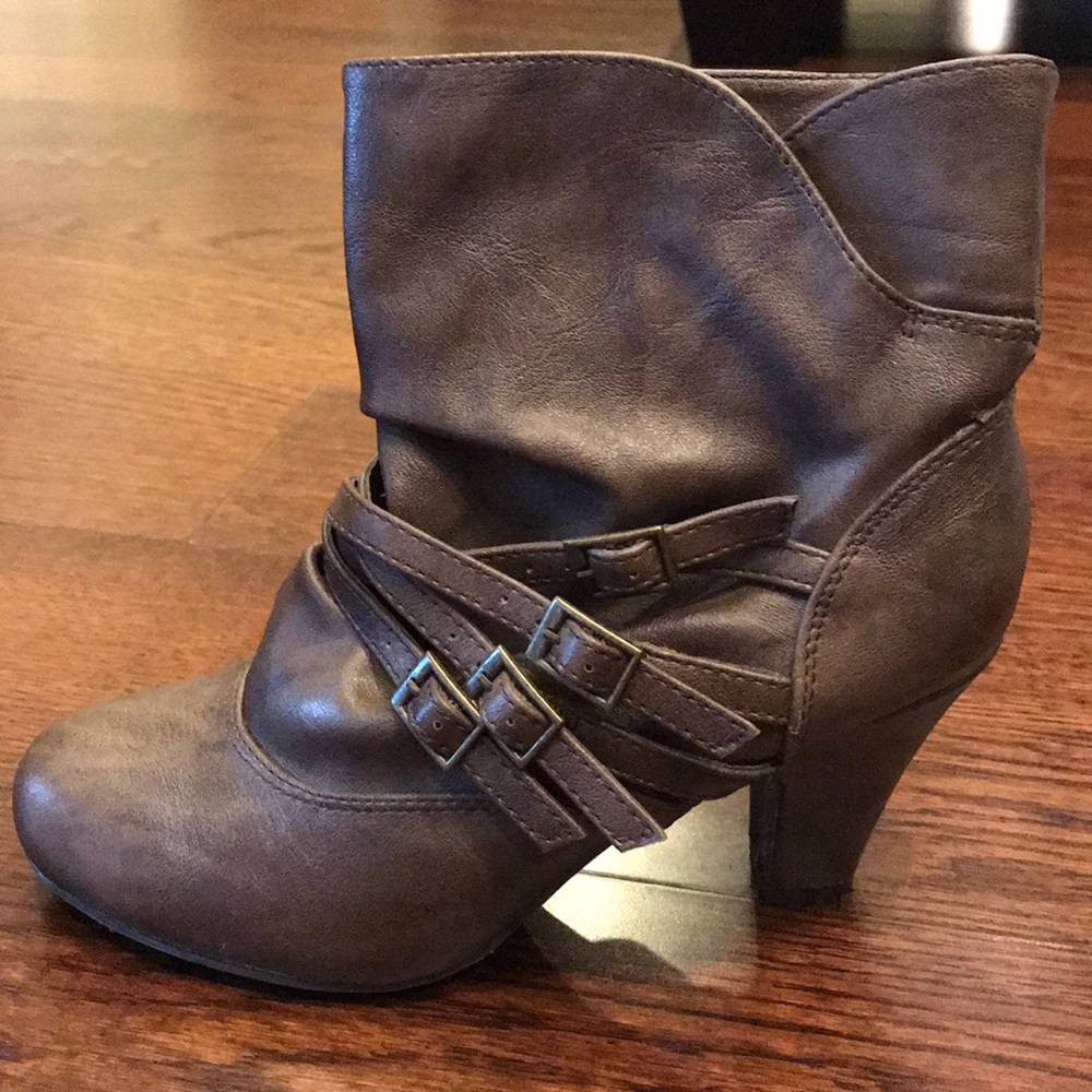 Brown slouch ankle boots